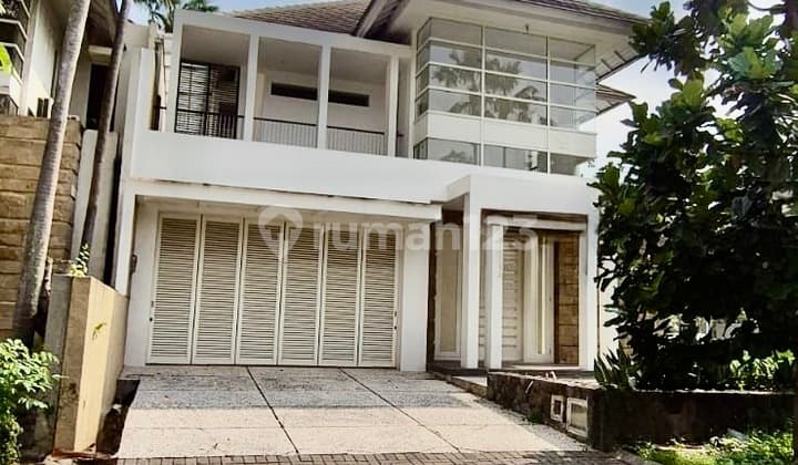 FOR SALE: HOUSE IN DIAMOND HILL CITRALAND, HOOK, NEAR CIPUTRA HOSPITAL