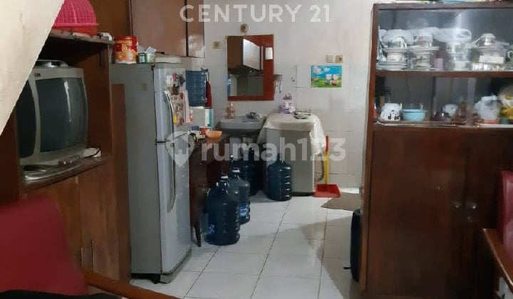 Comfortable and Strategic House in Kartini Central Jakarta