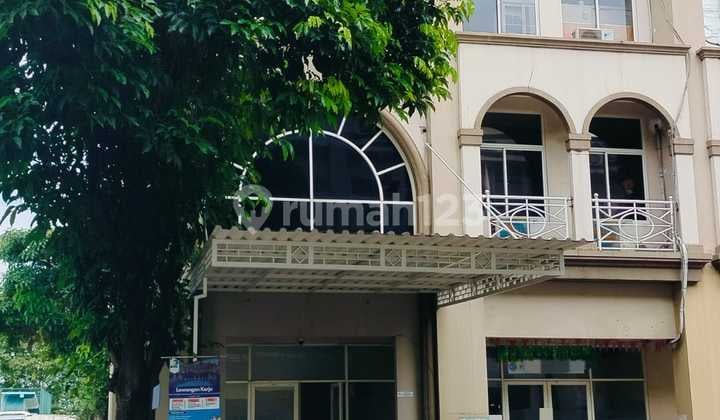 Ruko Dihook Rapih Bersih, Siap Pakai Digrand Galaxy, Bekasi