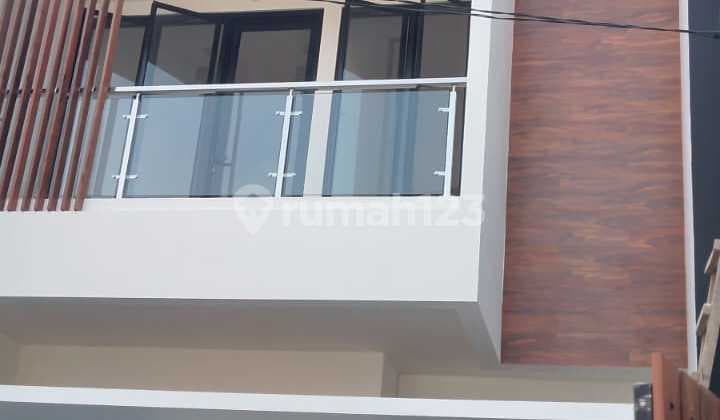 Rumah Minimalis Dgn Design Yg Keren Bgt, Nyaman, Strategis Di Pondok Kelapa Kavling Dki Jakarta Timur