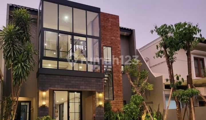 Dijual Rumah Baru Konsep Mezanine di Versailles BSD City, Siap Huni
