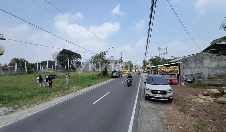 PRESTIGIOUS LAND ADJACENT TO SLEMAN MAIN ROAD