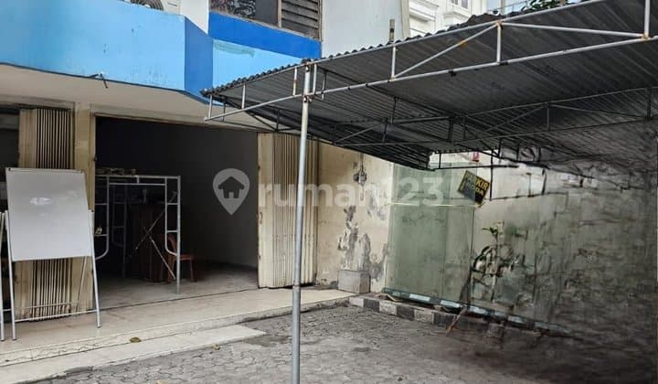 AFFORDABLE 1-STORY SHOPHOUSE FOR RENT ON KERTAJAYA MAIN ROAD NEAR MENUR, MANYAR