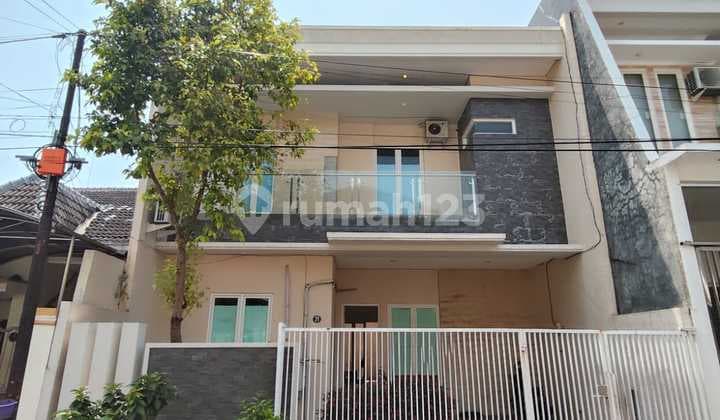 Price Drop Well-Maintained House Near Raya Mulyosari 2 Floors, Sutorejo