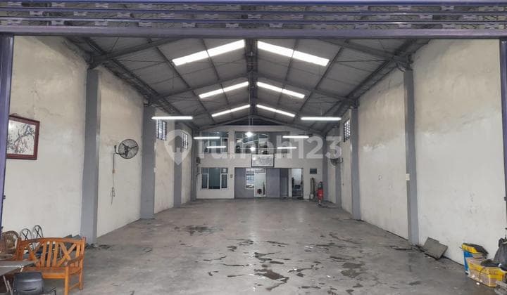 Warehouse / Commercial House Ex Showroom Zero Provincial Road Sidoarjo