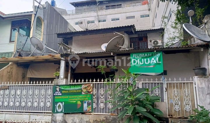 Two-Story House Land Measurement in Tebet Dalam