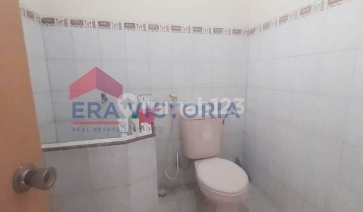 RUMAH DALAM PERUMAHAN TENGAH KOTA SIDOARJO