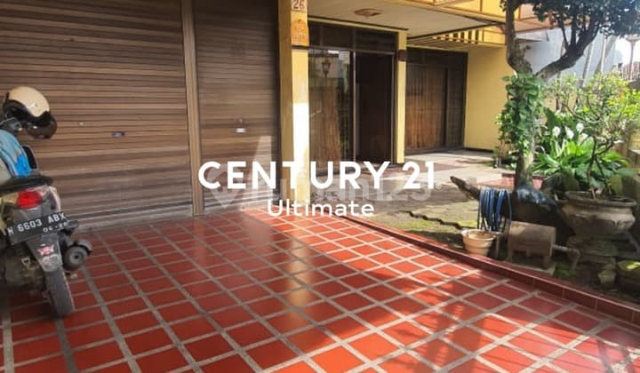 Rumah 2 Lantai Dekat Pasar Besar, Alun-Alun Kota Malang