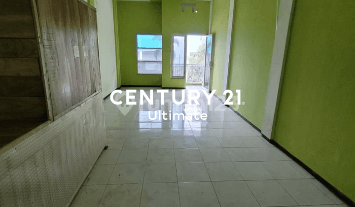 Two-Story Shop House for Rent in the Center of Malang City