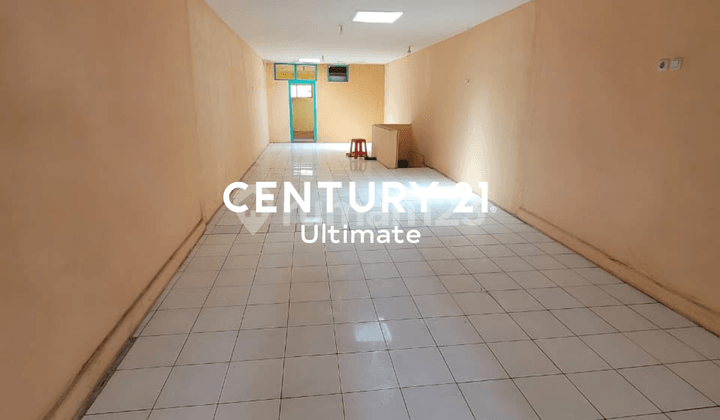 Ruko di Pusat Kuliner Kota Malang Tepatnya di Jalan Gunung-Gunung