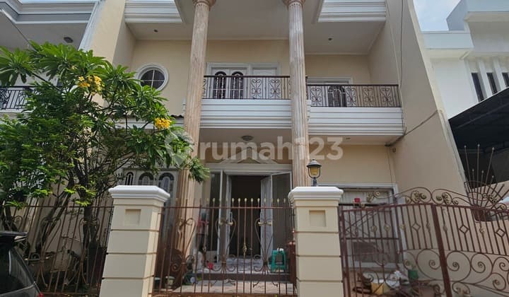 Dijual Rumah Mewah Villa Permata Gading