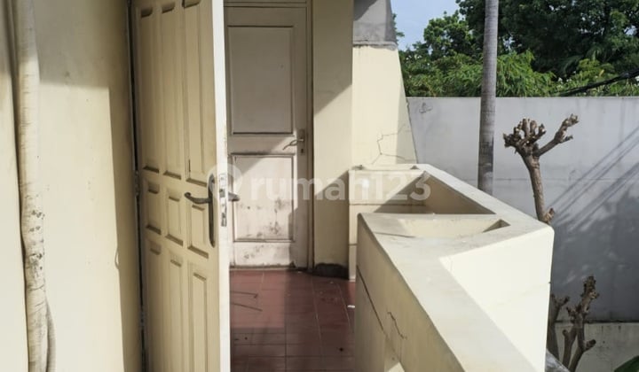 Disewakan Rumah di Janur Elok