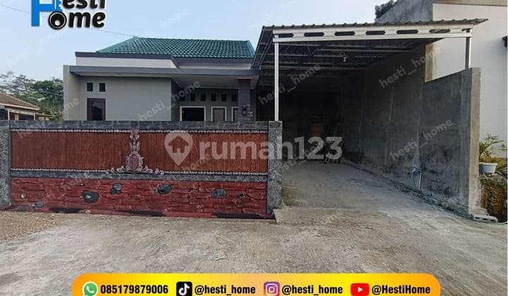Modern House 595 Million in Gunungpati Semarang - 3 Bedrooms, Garage, Comfortable & Strategic Location!