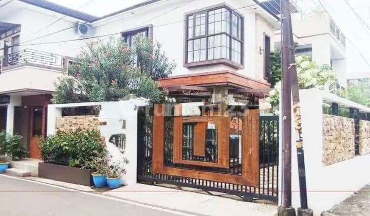 Harga Menarik| Rumah Hook 3 Lantai + Area Kost di Cipulir - 20 Kamar, Bangunan 2022, Potensi Income!