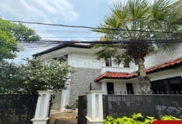 Rumah Mewah Klasik, Luas Di Pejaten Barat – Komplek Bank Niaga, Siap Huni! Dijual Via Lelang