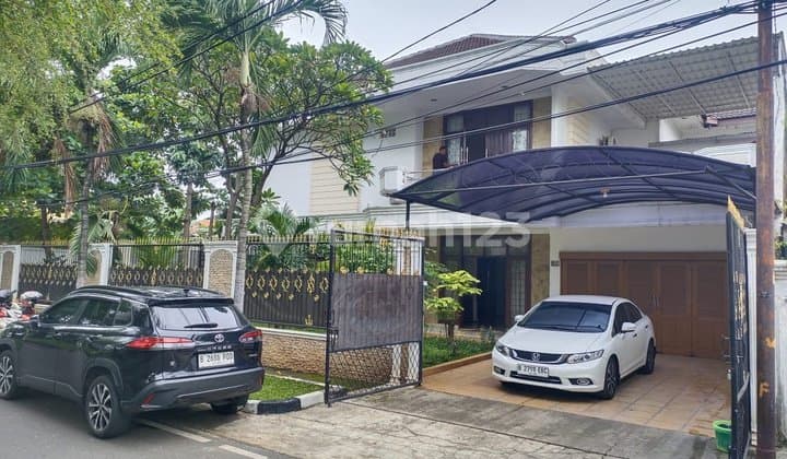 Rumah Besar Pinggir Jalan Utama 2 Jalur Duren Sawit - LT 500 LB 650, Cocok Hunian/Kantor, Jual Cepat!