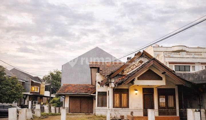 Dijual Rumah Bangunan Lama Hook di Griya Loka Sektor 1.3 BSD