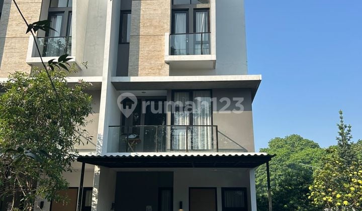 2-Story House in Provence Suite Bsd City, South Tangerang