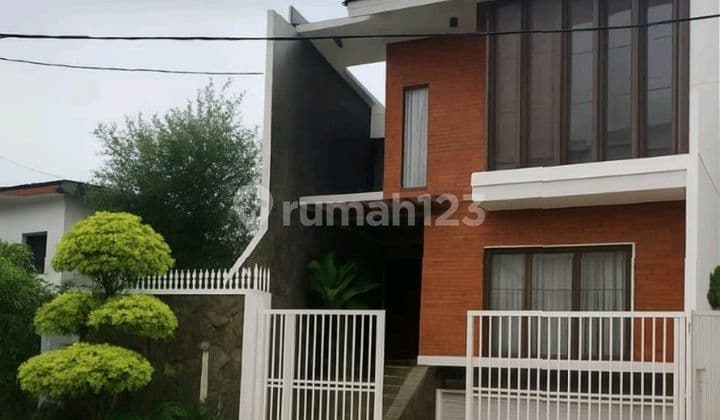 Rumah Strategis Di Bsd Jl. Lapangan H. Arsan, Jl. Lap. H. Arsan No 101, Ciater, Serpong, Kota Tangerang Selatan, Banten, Indonesia, 15310, Serpong