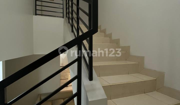 Di Sewakan Rumah Full ******** Cluster West Asplanade Grand Wist