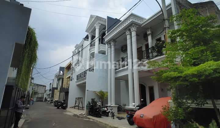 Di Jual Cepat Rumah Hunian 2 Lantai Lokasi Strategis Di Jakarta