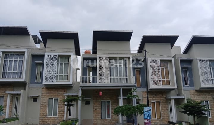 Villa Mewah Batu Malang