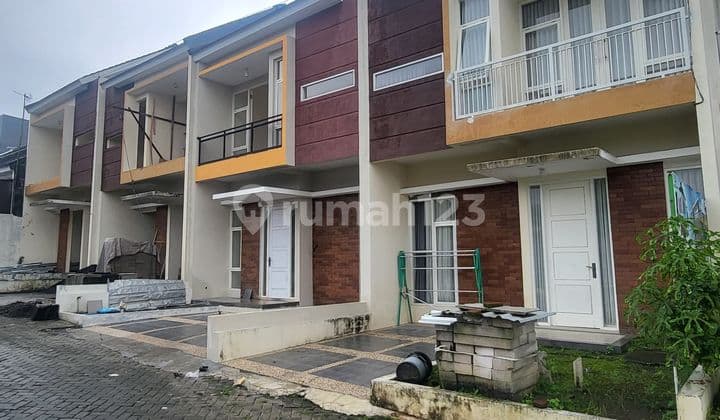 Villa Mewah dengan Desain Arsitektur Berkelas