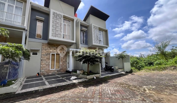 Tanah SHM Siap Bangun Villa Eksklusif Modern