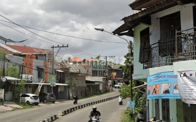 Active Boarding House for Sale Plus Stall Near UNS, Jebres Solo