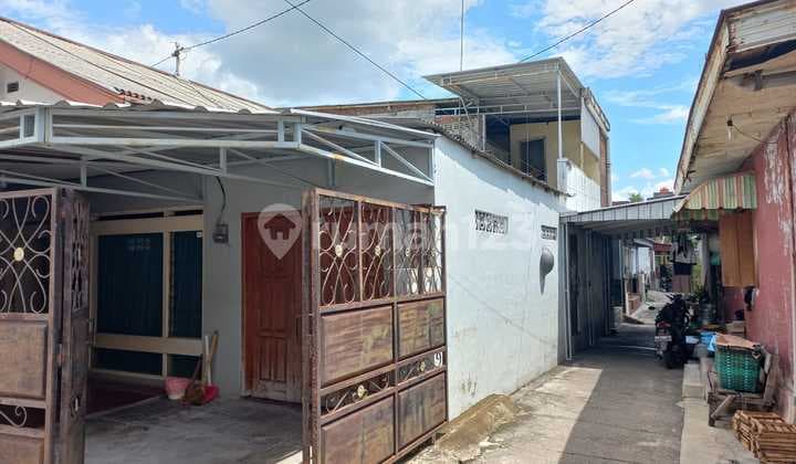 Rumah Strategis Dekat Sma 3 Solo, Gandekan, Jebres