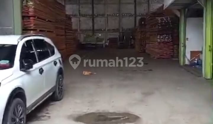 Gudang Bekas Pabrik Kayu Dicikupa Tangerang