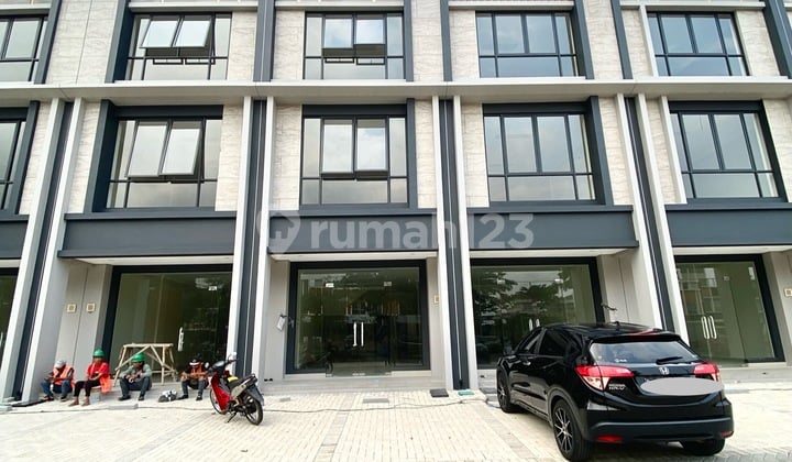 RUKO JALAN UTAMA GADING SERPONG