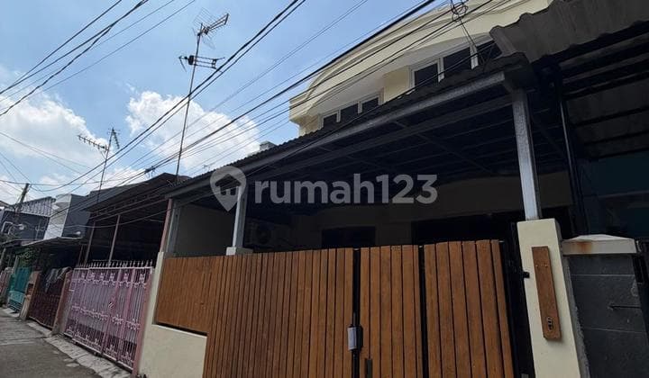 Disewakan Rumah di Sunter Hijau 2.5 Lantai