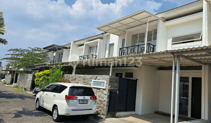 Cheap Luxury 2-Story House in Karangpilang Surabaya, Quick Sale, Ready to Occupy, Strategic Location