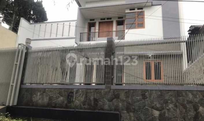 Rumah bagus, siap huni, nyaman dan udara segar di Setramurni Bandung Utara dengan Harga Nego