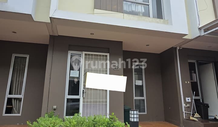 Dijual Rumah 2 Lantai Bonus AC di Malibu Village Gading Serpong