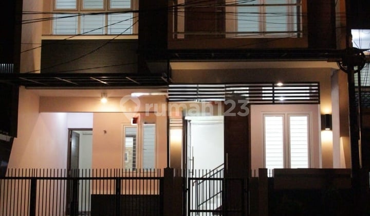Disewakan Rumah Rapih Siap Huni di Bcs Kelapa Gading Sdh Renovasi