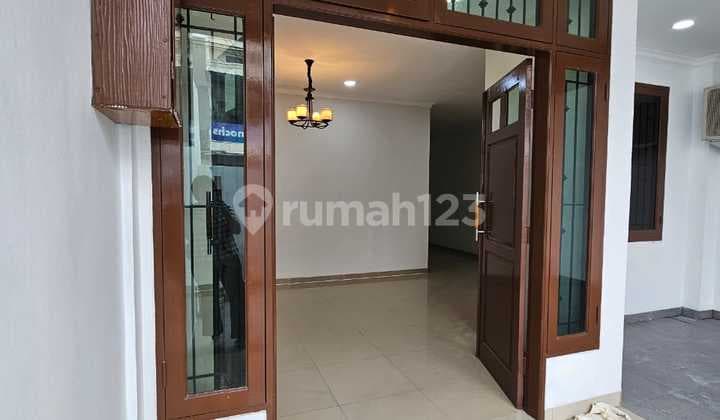Disewa Segera!!! Rumah Bagus Siap Huni 2 Lantai di Sunter
