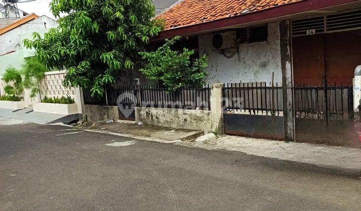 Hot Sale!!! Dijual Rumah Tua SHM 2 Lantai di Rawamangun