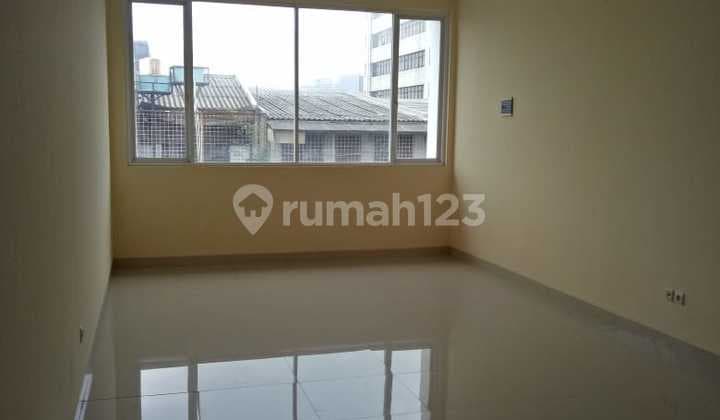 New Shop House for Sale in Gunung Sahari, 4 Floors with SHM (Certificate of Land Ownership).