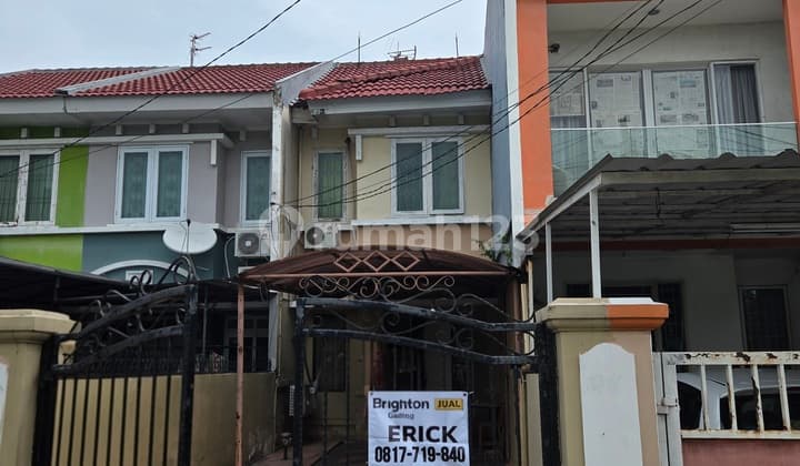 Rumah 2 Lantai Gading Arcadia Lokasi Strategis
