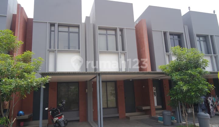 Rumah Furnished Siap Huni di BSD City Gading Serpong