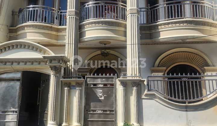 Rumah 3 Lantai Mewah Siap Huni - Lt M, 5 Kamar, Akses 2 Mobil - Rawa Badak Selatan, Jakarta Utara