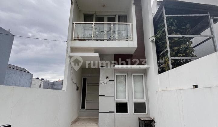 Rumah Minimalis 2 Lantai Di Imperial Gading - Lokasi Asri, Dekat Kelapa Gading