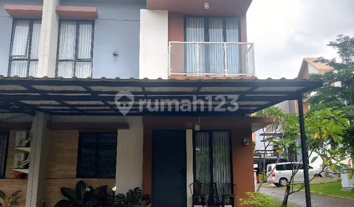 Hunian Nyaman dengan View Danau di Serpong Lagoon.