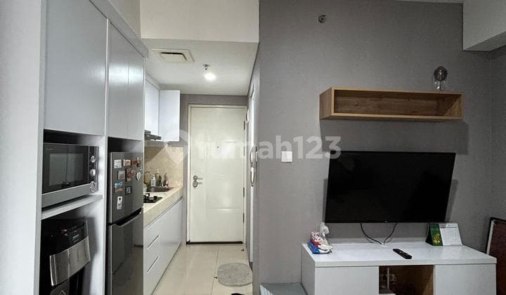Dijual Unit Apartemen Breeze Full-Furnished Siap Huni