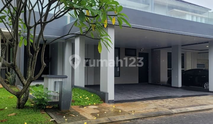 Minimalist Modern 2-Story House in BSD City. (88005)