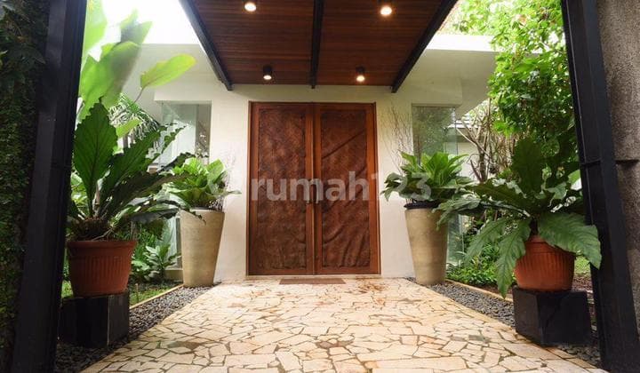 Kemewahan Eksklusif di Jagakarsa Prime Area Jakarta Selatan. (88017) Bagus