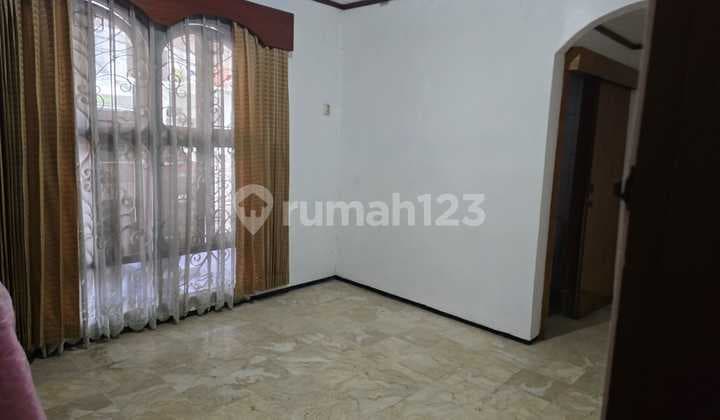 Rumah Hook, Jln 3 Mobil, Hadap.selatan Barat