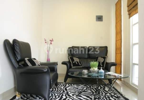 Rumah Strategis, 2,5Lantai, Murah, Lingkungan Nyaman